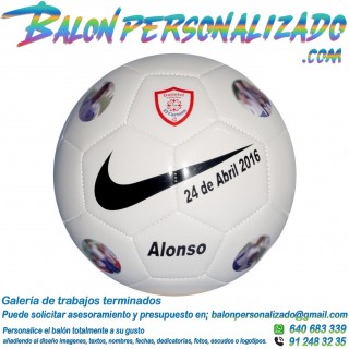 Ejemplo de Balón futbol personalizado nike con nombre, escudo e imágenes